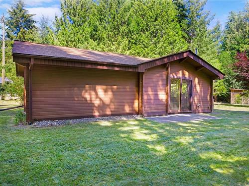 3826 Charlton Dr, Qualicum Beach, BC 