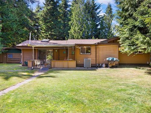 3826 Charlton Dr, Qualicum Beach, BC 