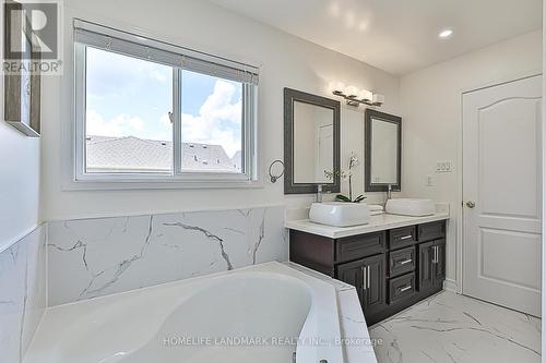 210 Everett Street, Markham (Wismer), ON - Indoor Photo Showing Bathroom