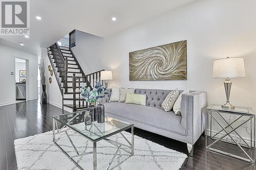 210 Everett Street, Markham (Wismer), ON - Indoor Photo Showing Living Room