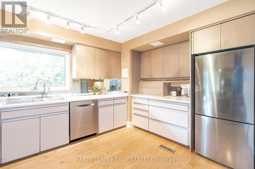 8 White Pine Place, Barrie (Codrington), ON - Indoor Photo Showing Kitchen