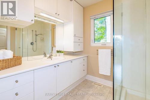 8 White Pine Place, Barrie (Codrington), ON - Indoor Photo Showing Bathroom