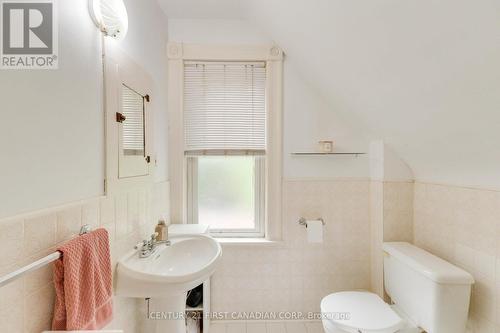 549 Quebec Street, London, ON - Indoor Photo Showing Bathroom