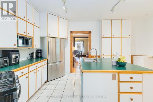 549 Quebec Street, London, ON - Indoor Photo Showing Kitchen With Double Sink