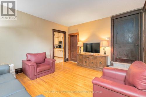 549 Quebec Street, London, ON - Indoor Photo Showing Living Room