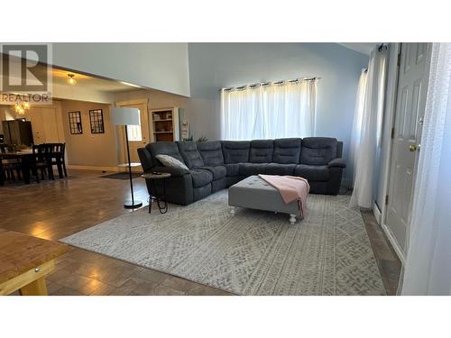 2158 Dorsey Road, Williams Lake, BC - Indoor Photo Showing Living Room