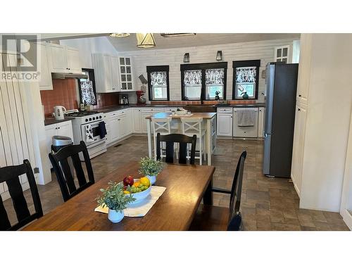 2158 Dorsey Road, Williams Lake, BC - Indoor Photo Showing Dining Room