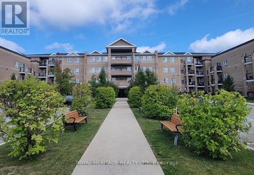 119 - 481 Rupert Avenue, Whitchurch-Stouffville (Stouffville), ON - Outdoor With Facade