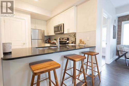 119 - 481 Rupert Avenue, Whitchurch-Stouffville, ON - Indoor Photo Showing Kitchen With Stainless Steel Kitchen