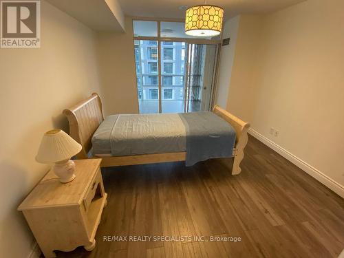 2001 - 156 Enfield Place, Mississauga (City Centre), ON - Indoor Photo Showing Bedroom