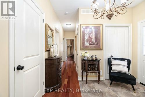 18 Martha Court, Pelham, ON - Indoor Photo Showing Other Room