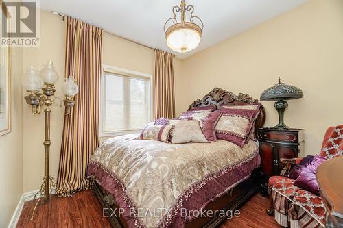 18 Martha Court, Pelham (Fenwick), ON - Indoor Photo Showing Bedroom