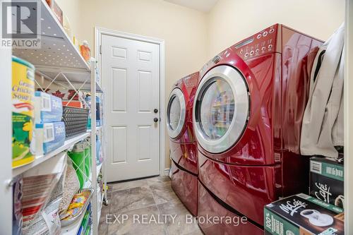 18 Martha Court, Pelham (Fenwick), ON - Indoor Photo Showing Laundry Room