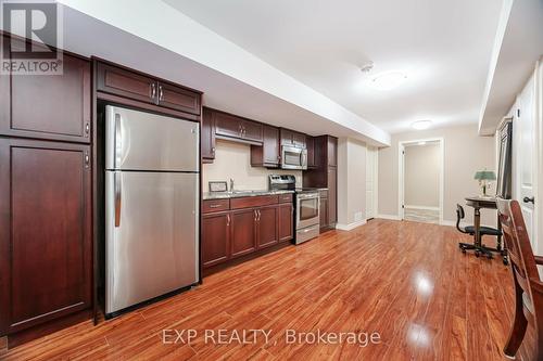 18 Martha Court, Pelham (Fenwick), ON - Indoor Photo Showing Kitchen