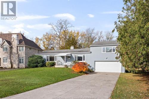 3985 Roseland Drive East, Windsor, ON - Outdoor With Facade