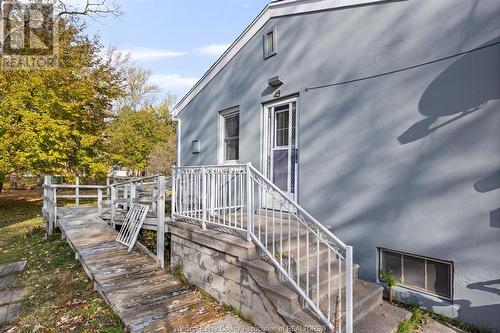 3985 Roseland Drive East, Windsor, ON - Outdoor