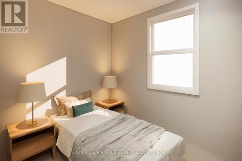 304 Nassau Street, Oshawa (Vanier), ON - Indoor Photo Showing Bedroom