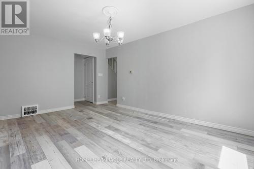 304 Nassau Street, Oshawa (Vanier), ON - Indoor Photo Showing Other Room