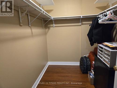 72 Forest Avenue N, Wasaga Beach, ON - Indoor With Storage