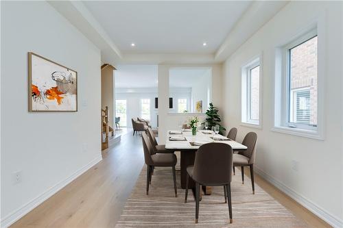 3147 Goodyear Road, Burlington, ON - Indoor Photo Showing Dining Room