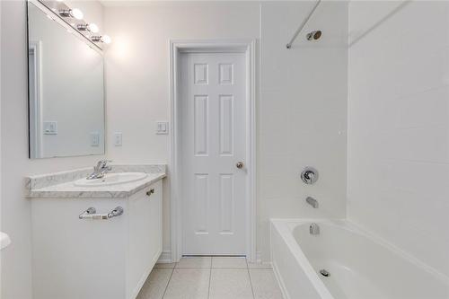 3147 Goodyear Road, Burlington, ON - Indoor Photo Showing Bathroom