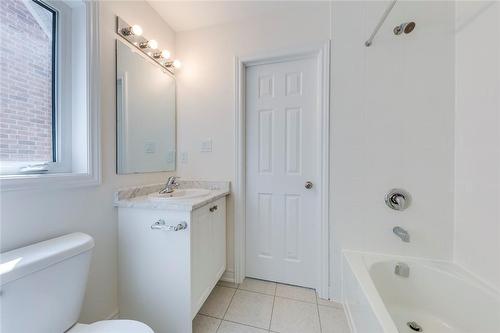 3147 Goodyear Road, Burlington, ON - Indoor Photo Showing Bathroom