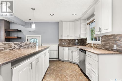 220 Rae Street, Regina, SK - Indoor Photo Showing Kitchen With Upgraded Kitchen