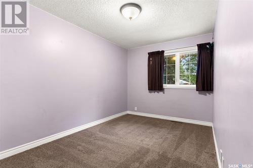 220 Rae Street, Regina, SK - Indoor Photo Showing Other Room