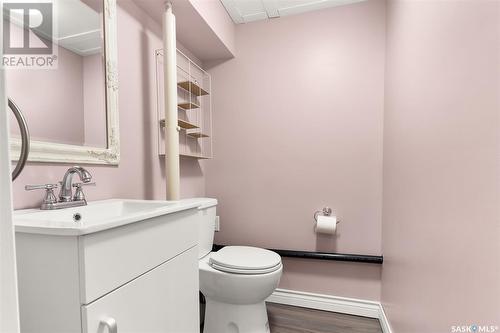 220 Rae Street, Regina, SK - Indoor Photo Showing Bathroom