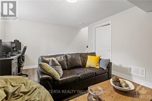 12 Charles Street, Carleton Place, ON - Indoor Photo Showing Living Room