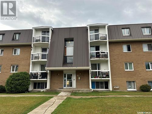 24 43 Centennial Street, Regina, SK - Outdoor With Facade