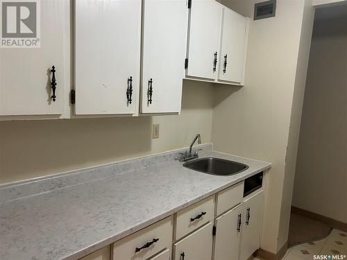 24 43 Centennial Street, Regina, SK - Indoor Photo Showing Kitchen