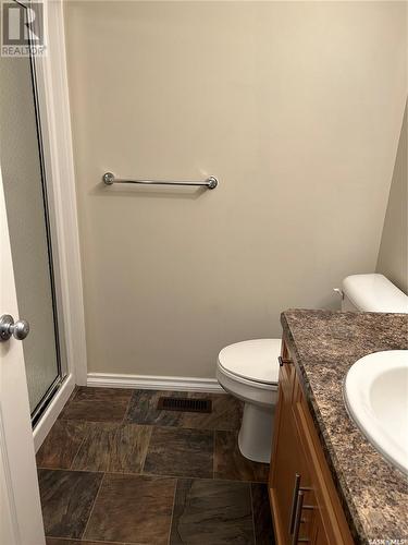 109 1621 Dakota Drive, Regina, SK - Indoor Photo Showing Bathroom