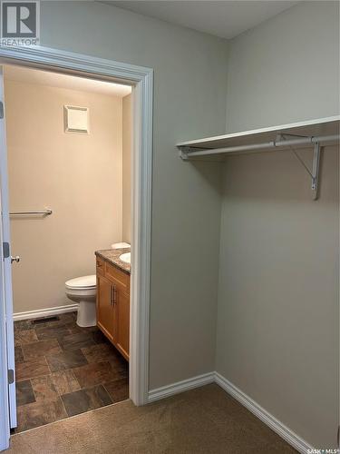 109 1621 Dakota Drive, Regina, SK - Indoor Photo Showing Bathroom