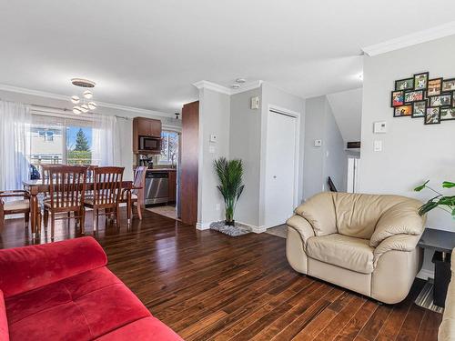 Living room - 161 Rue Des Abbesses, Vaudreuil-Dorion, QC - Indoor Photo Showing Living Room