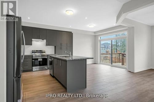 469 Hornbeck Street, Cobourg, ON - Indoor Photo Showing Kitchen With Upgraded Kitchen