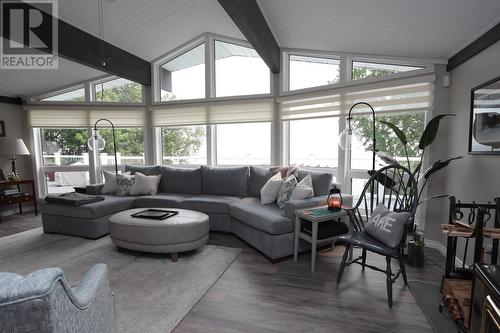 990 B Line Rd, St. Joseph Island, ON - Indoor Photo Showing Living Room