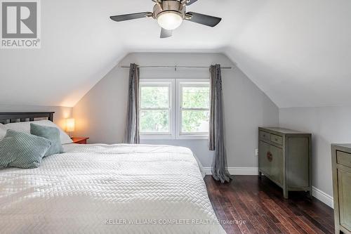 28 East 27Th Street, Hamilton (Eastmount), ON - Indoor Photo Showing Bedroom