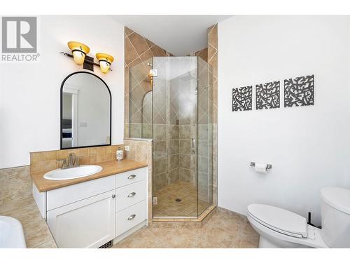 1437 Copper Mountain Court, Vernon, BC - Indoor Photo Showing Bathroom