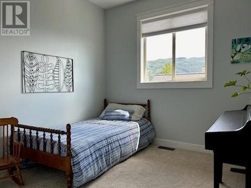 1437 Copper Mountain Court, Vernon, BC - Indoor Photo Showing Bedroom