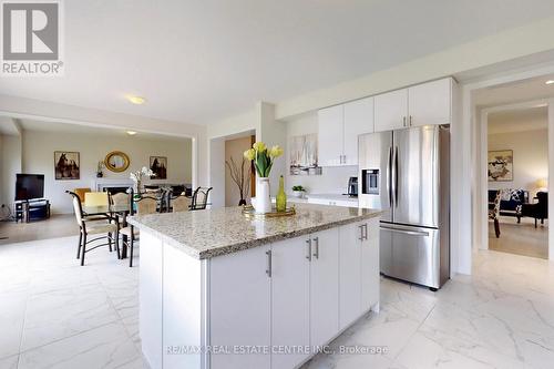 1623 Corsal Court, Innisfil, ON - Indoor Photo Showing Kitchen