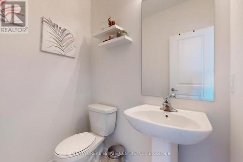 1623 Corsal Court, Innisfil, ON - Indoor Photo Showing Bathroom