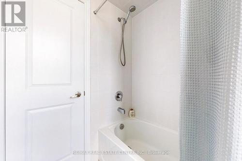 1623 Corsal Court, Innisfil, ON - Indoor Photo Showing Bathroom