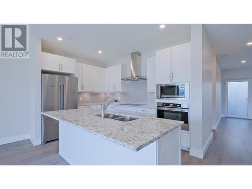 400 Vista Park Unit# 412, Penticton, BC - Indoor Photo Showing Kitchen With Double Sink With Upgraded Kitchen