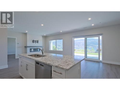 400 Vista Park Unit# 412, Penticton, BC - Indoor Photo Showing Kitchen With Double Sink With Upgraded Kitchen