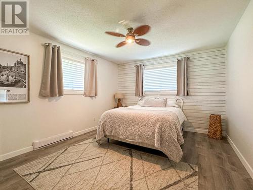 10015 87Th Street, Osoyoos, BC - Indoor Photo Showing Bedroom