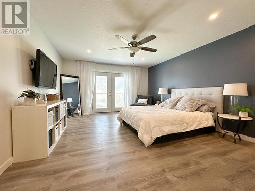 10015 87Th Street, Osoyoos, BC - Indoor Photo Showing Bedroom