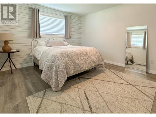 10015 87Th Street, Osoyoos, BC - Indoor Photo Showing Bedroom