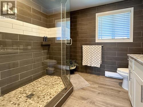 10015 87Th Street, Osoyoos, BC - Indoor Photo Showing Bathroom