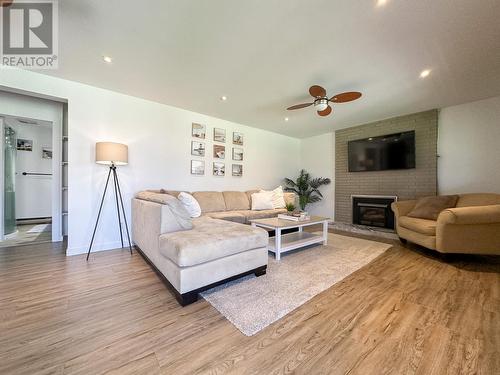 10015 87Th Street, Osoyoos, BC - Indoor Photo Showing Living Room With Fireplace